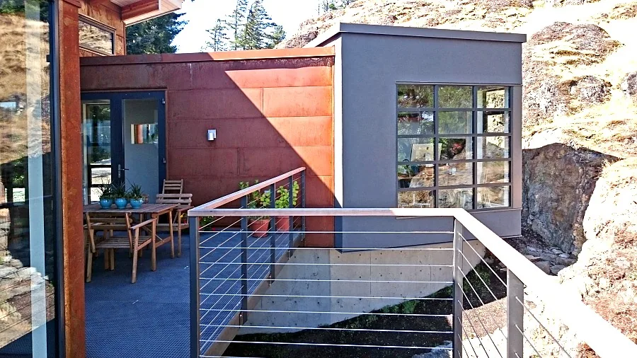 Westcoast Modern Prefab Cottage