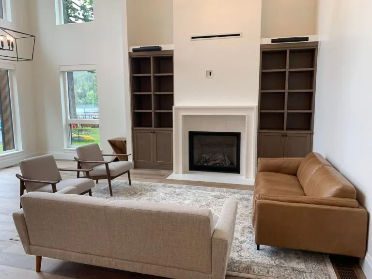 Update On This Luxurious Lakeside Home