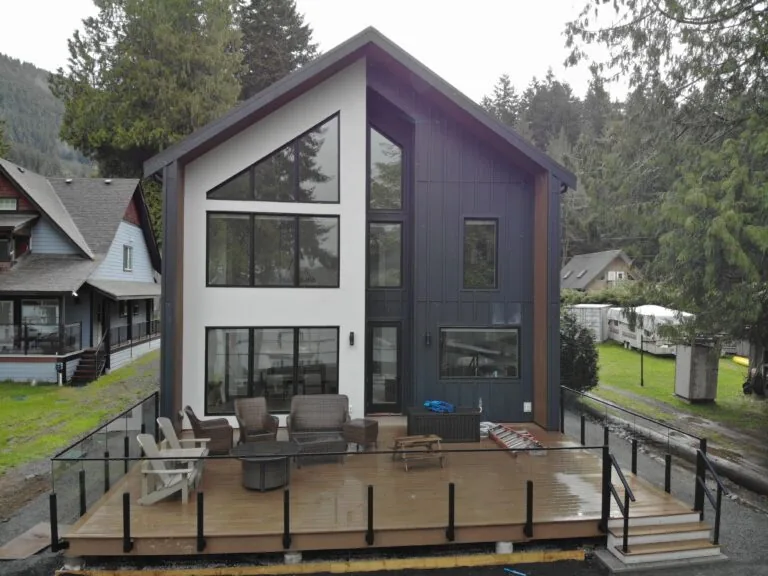 Update On This Luxurious Lakeside Home